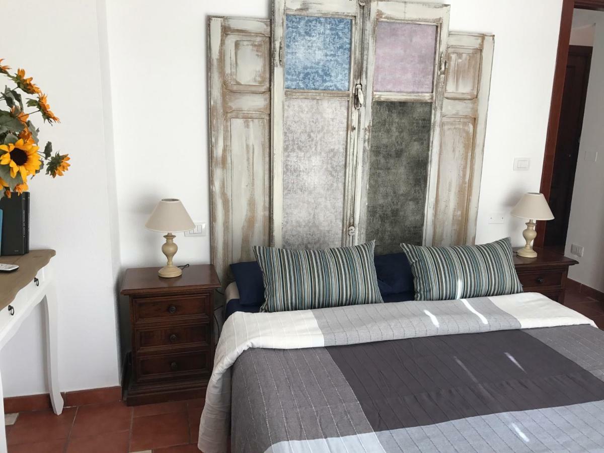 Le Case Del Mare Porto San Paolo  Buitenkant foto